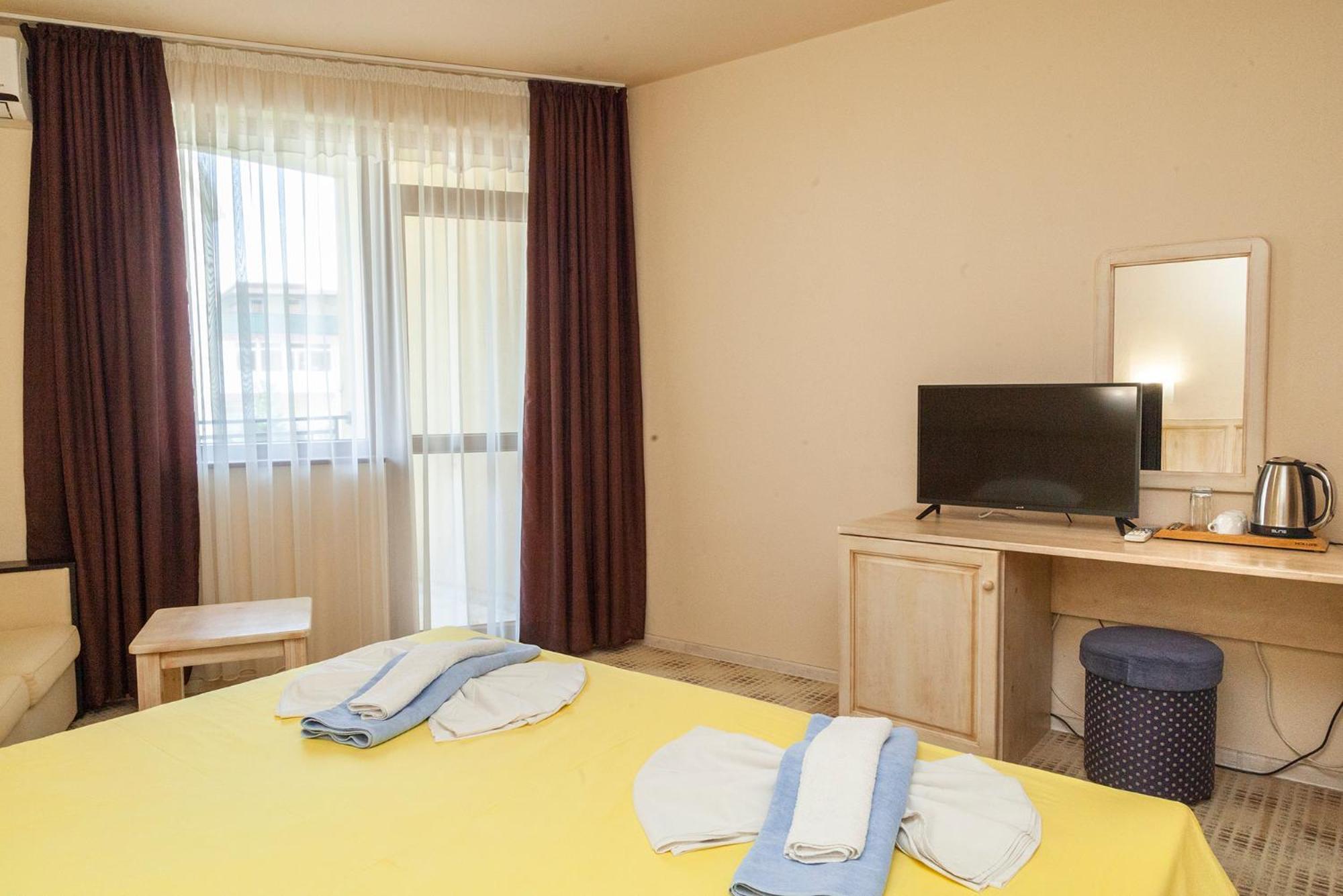 Ravda Bay Guest House Bagian luar foto